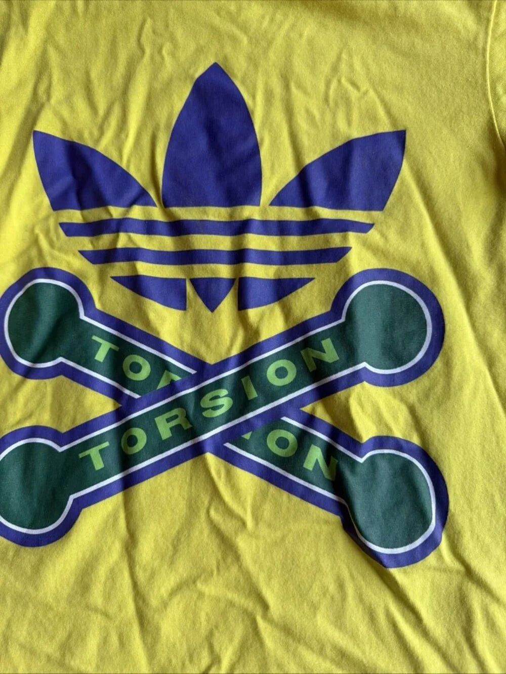 VTG ADIDAS Torsion Cross Road Graphic Print Tee Yellow & Blue Men’s Small